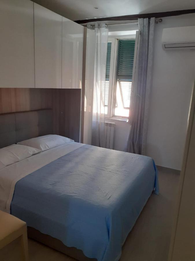 Ferienwohnung Casa Del Porto Savona Exterior foto